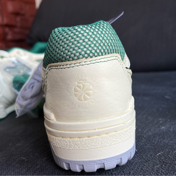 New Balance 550 x Aimé Leon Dore Masaryk Community Gym Green - Picture 7 of 7